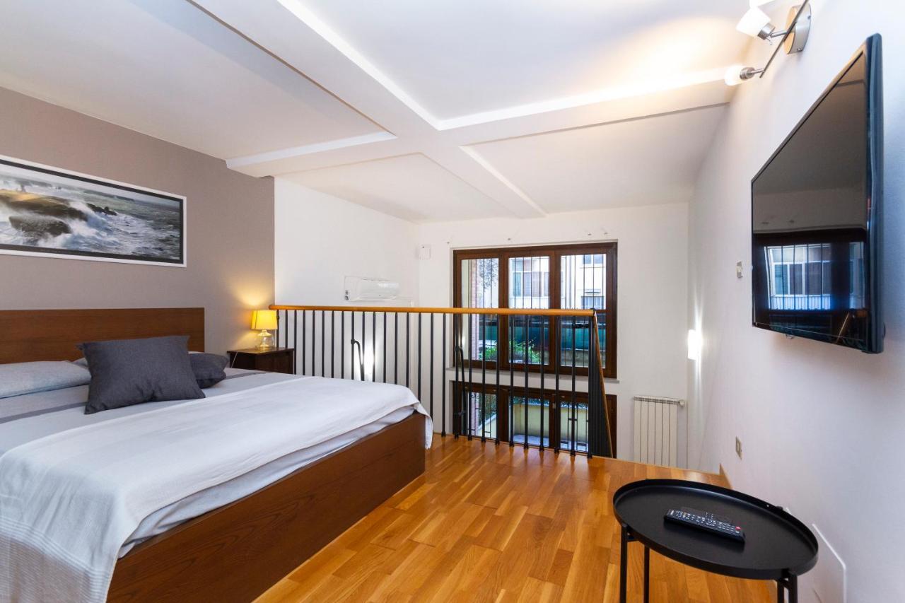 Apartamento Loft - L'Isola Che Non C'E. Turín Exterior foto